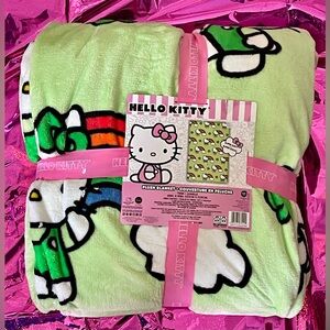 Hello Kitty Green Plush Blanket with a Rainbow & Clover 🌈 Twin 60x90